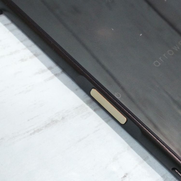 FUJITSU(�ٻ��̡� arrows Be 32GB �֥�å� F-04K docomo  068