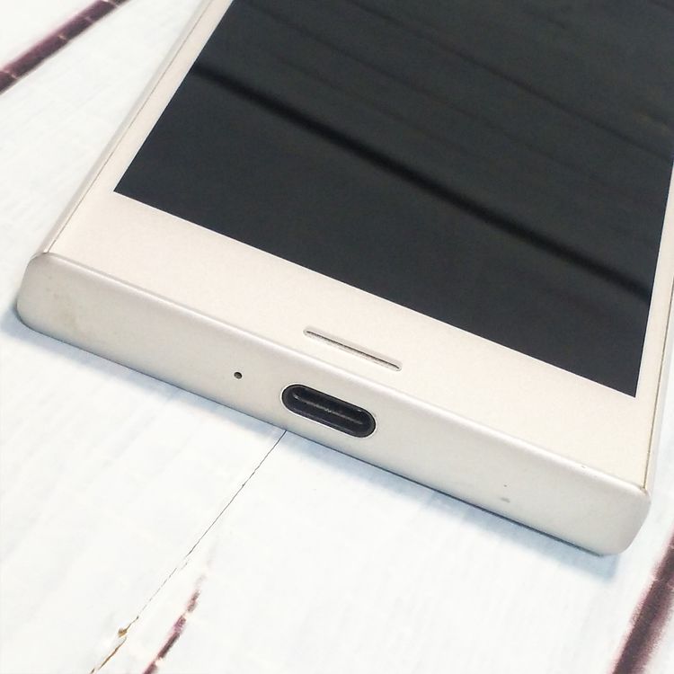 docomo Xperia XZ1 Compact SO-02K ����С� 947