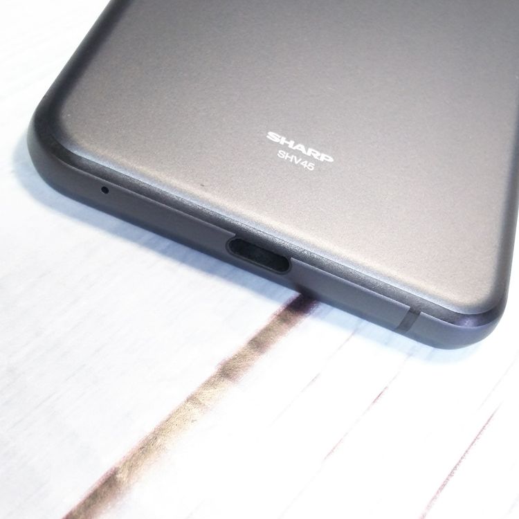 au AQUOS sense3 SHV45 �֥�å�  638