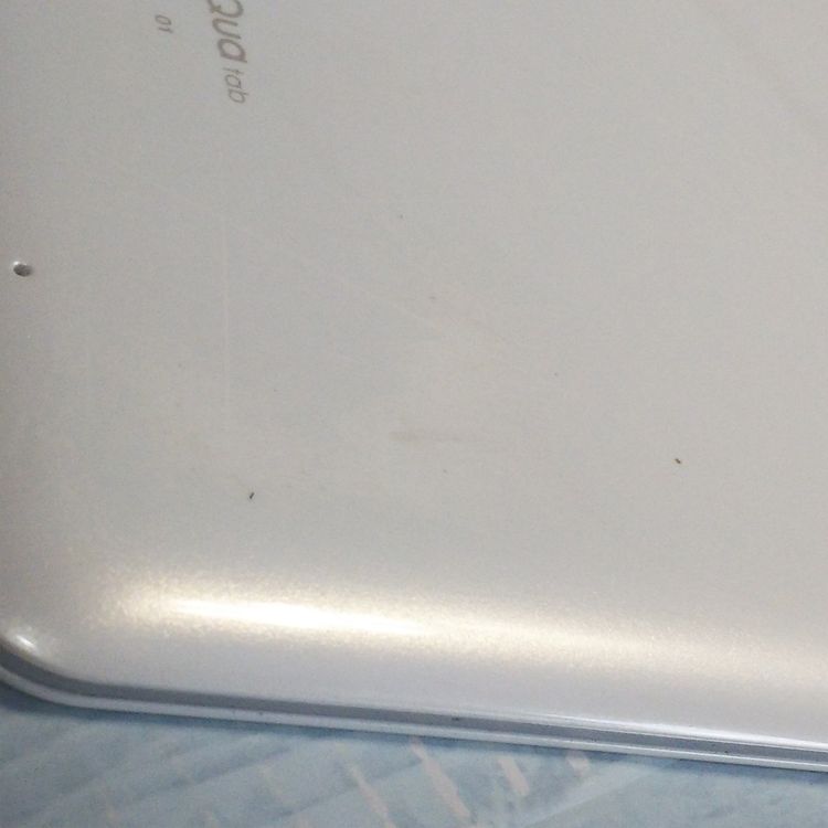 au Qua tab 01 ������ KYT31 White  985