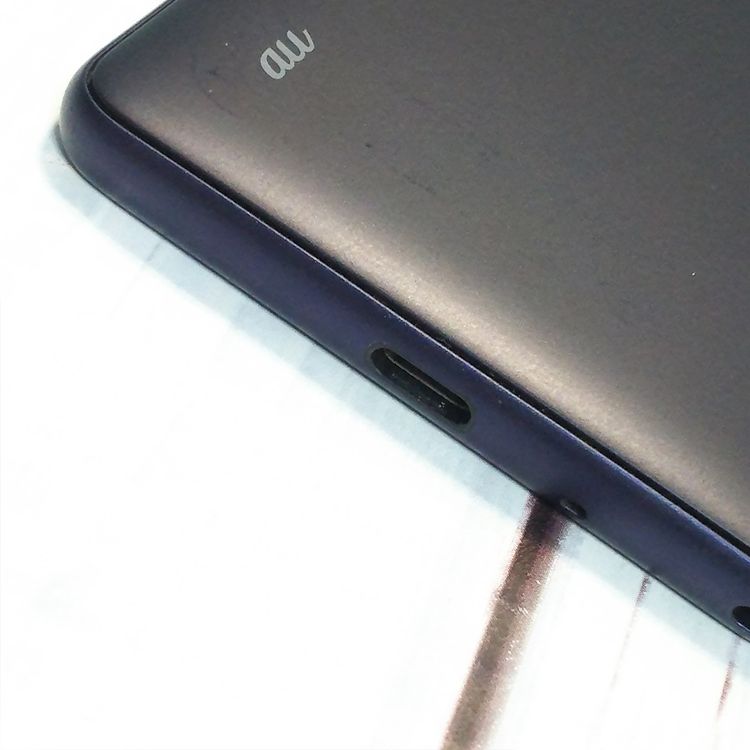 au Qua phone QZ ������ KYV44 ����ǥ���  596