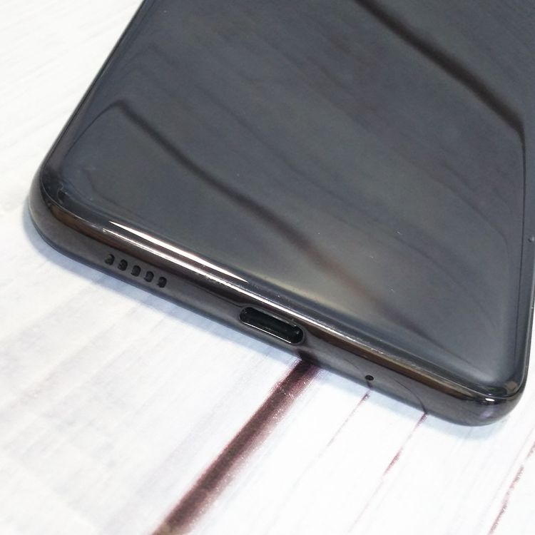 au Galaxy A20 SCV46 Black  819