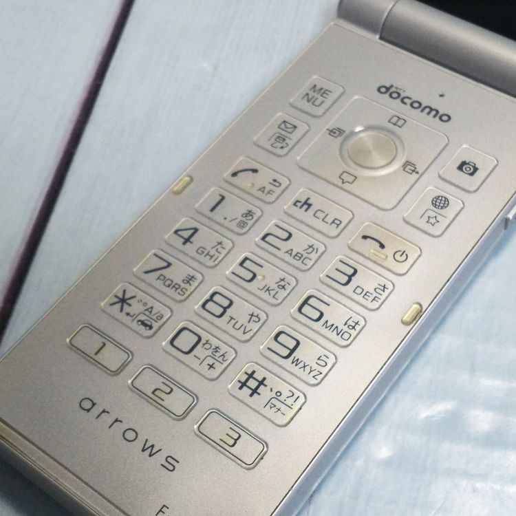 docomo arrows �ٻ��� �������� F-03L ����С� [������]  110