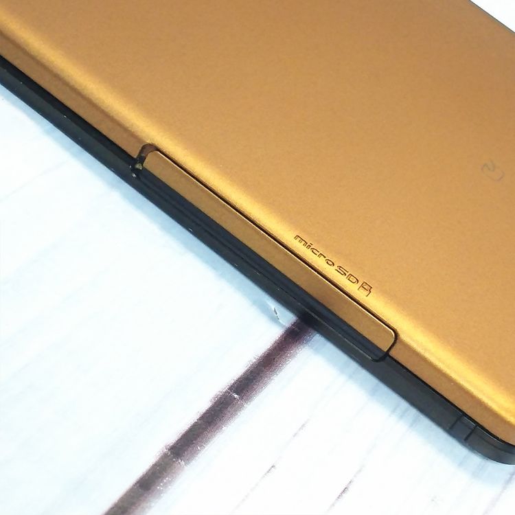 docomo FUJITSU ARROWS NX 32GB ���åѡ� F-01J  718