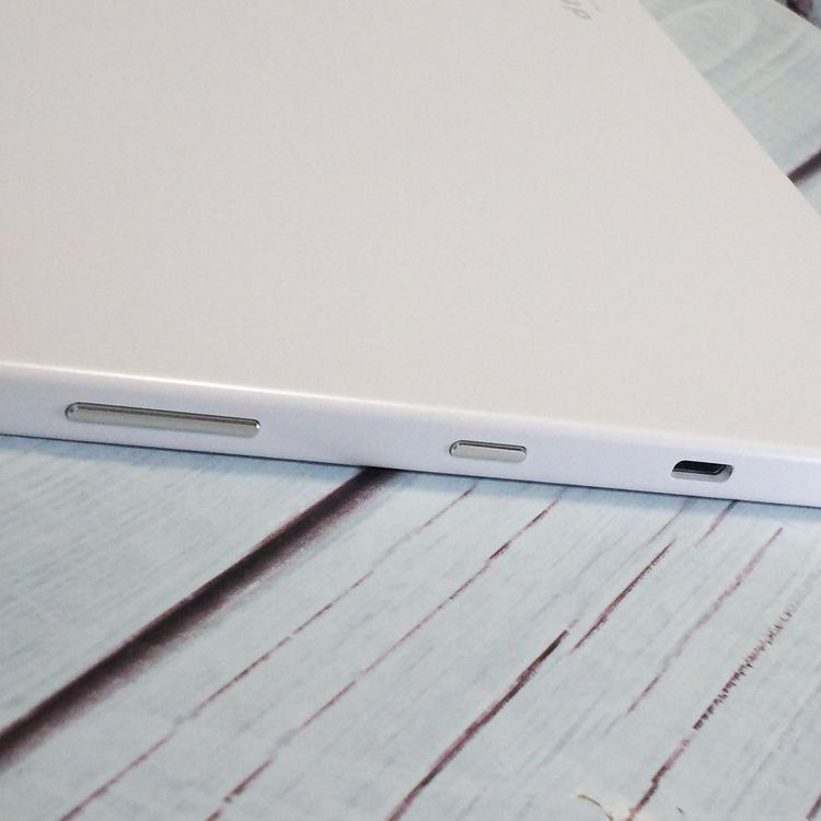 docomo dtab d-41A SHARP Android���֥�å� �ۥ磻��  ���� 024