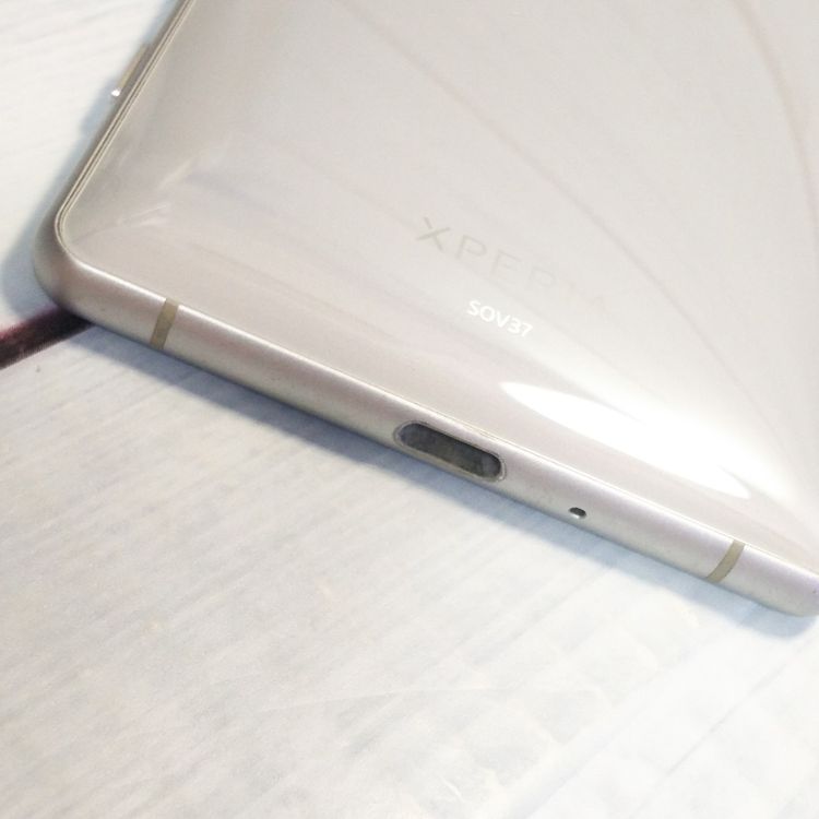 au SOV37 SONY Xperia XZ2 64GB �ꥭ�åɥ���С� �ۥ磻��  410