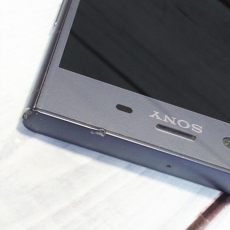 docomo Xperia XZ1 SO-01K Moonlite Blue  686