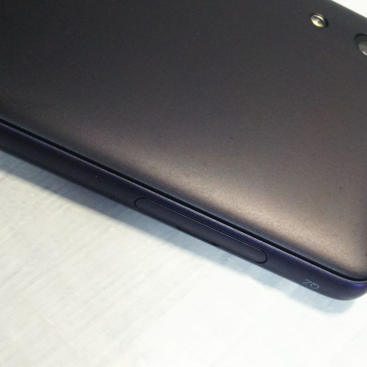 au Qua phone QZ ������ KYV44 ����ǥ���  822