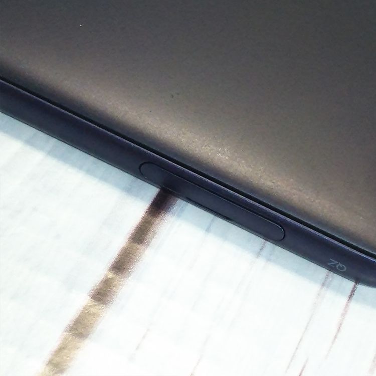 au Qua phone QZ ������ KYV44 ����ǥ���  662