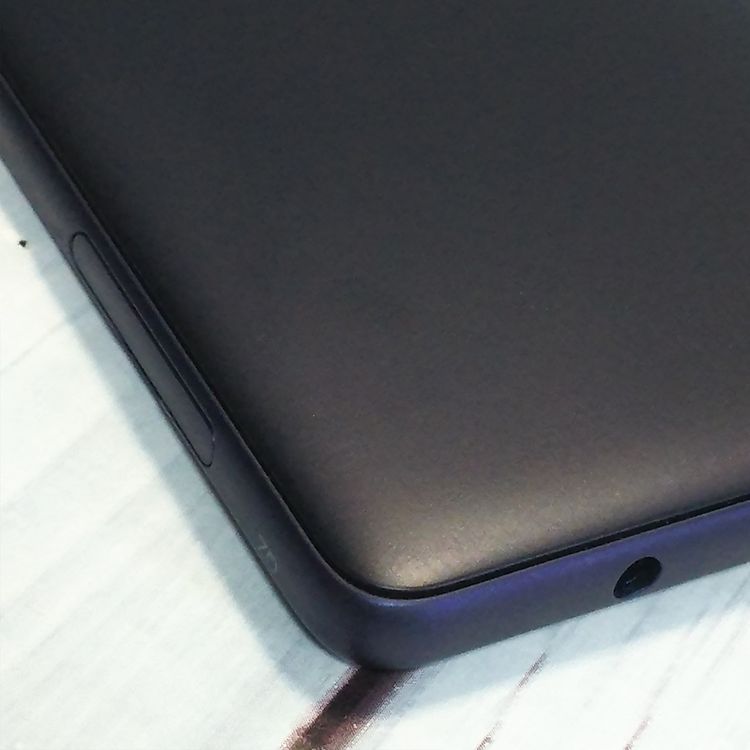 au Qua phone QZ ������ KYV44 ����ǥ���  646