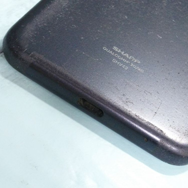 au AQUOS sense2 SHV43 Nuance Black  914