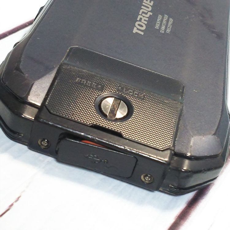 au ������ TORQUE G04 �֥�å� KYV46  208