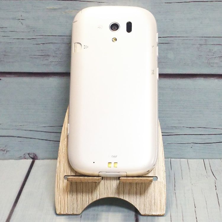 �ٻ��� �餯�餯���ޡ��ȥե���3 F-06F docomo �ۥ磻�� 584