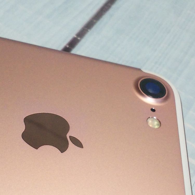 au iPhone7 128GB �������������  ���� 902