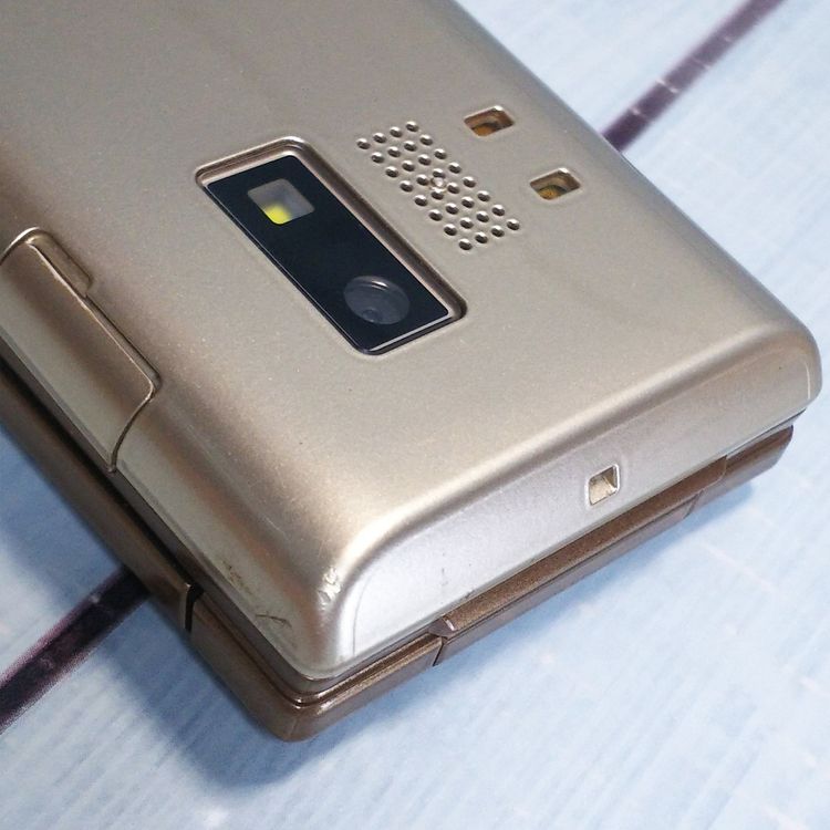 au KYOCERA ���󤿤󥱡����� KYF32 ������� 498