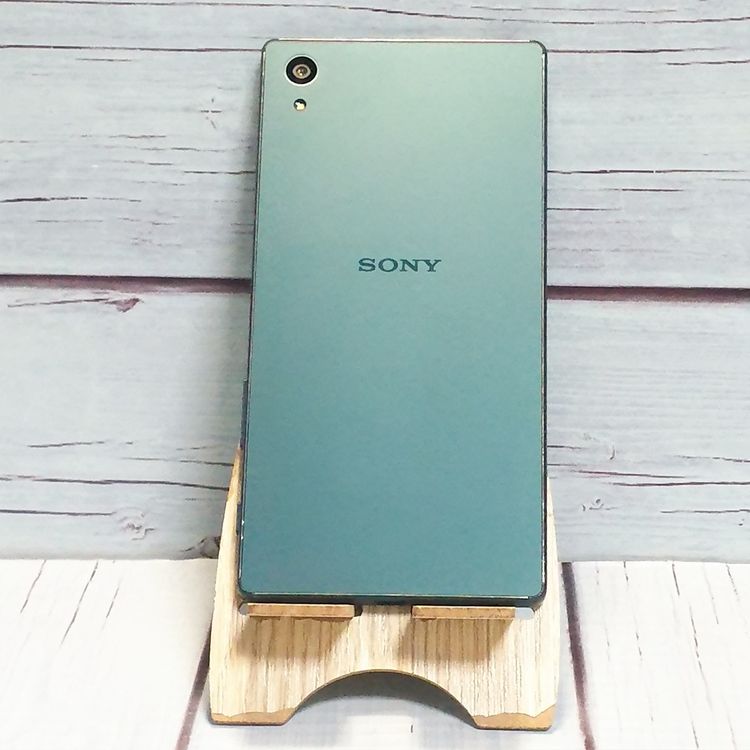 SONY au Xperia Z5 SOV32 Green  655