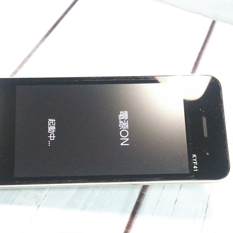 au ���󤿤󥱡����� ������ KYF41 �����ѥ󥴡����  189