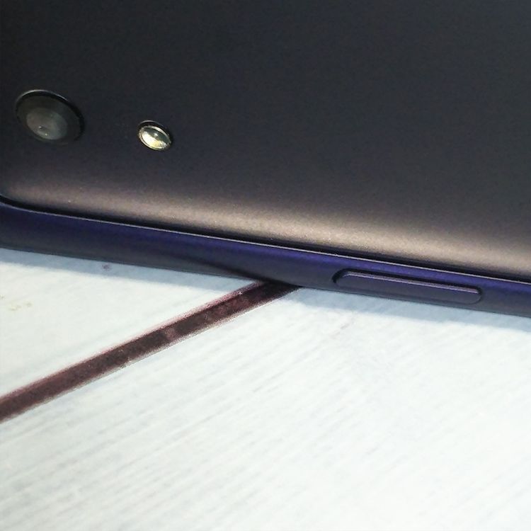 au Qua phone QZ ������ KYV44 ����ǥ���  583