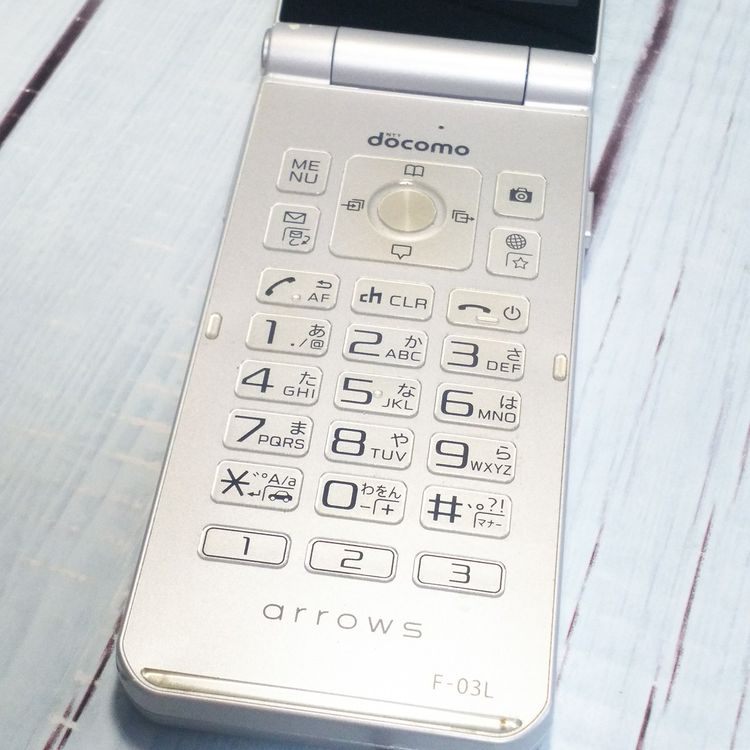 docomo arrows �ٻ��� �������� F-03L ����С�  884