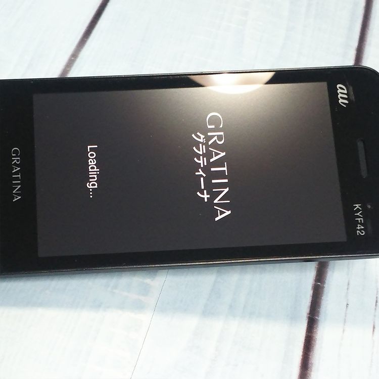 au GRATINA KYF42 �֥�å� ������ SIM���å�  966