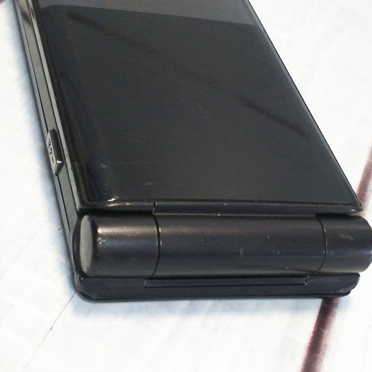 docomo arrows �ٻ��� �������� F-03L �֥�å�  521