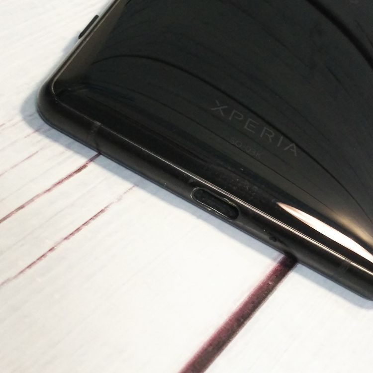 docomo SONY Xperia XZ2 64GB �֥�å� SO-03K  308