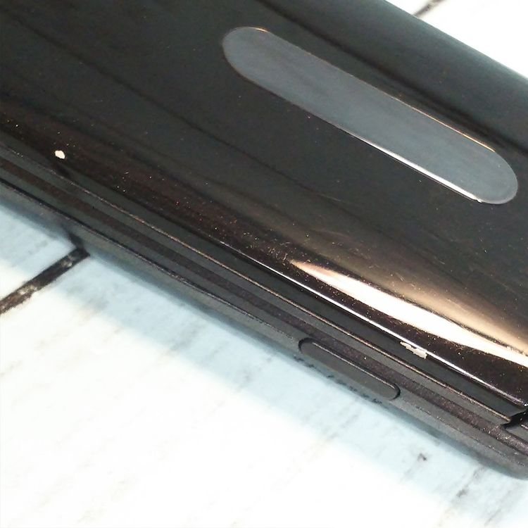 KYOCERA au GRATINA 4G BLACK KYF31  727