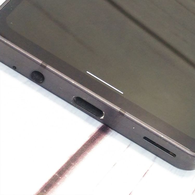 au AQUOS sense6s SHG07 �֥�å�  643