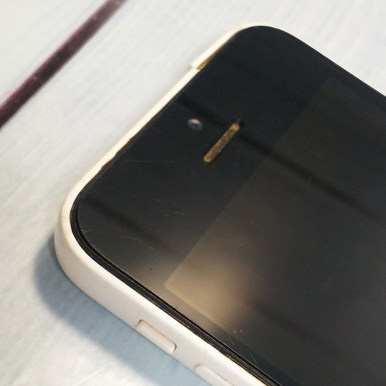 au iPhone5c 16GB �ۥ磻�� 823