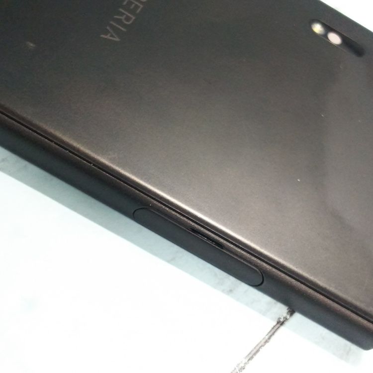 SONY Xperia XZs SOV35 au �֥�å�  879