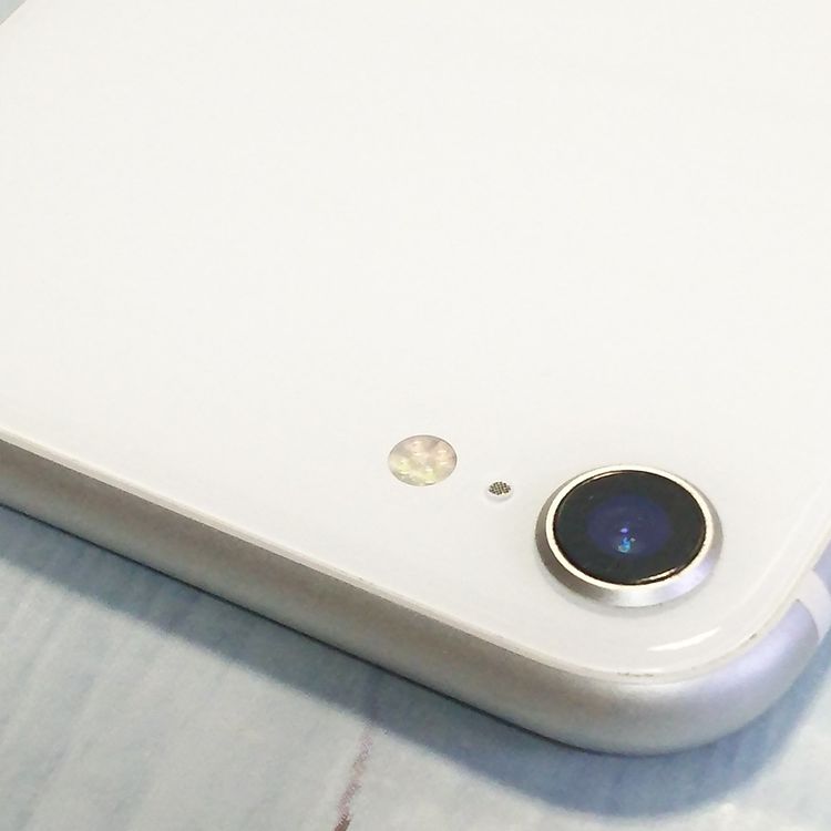 au iPhoneSE2 64GB �ۥ磻��  251