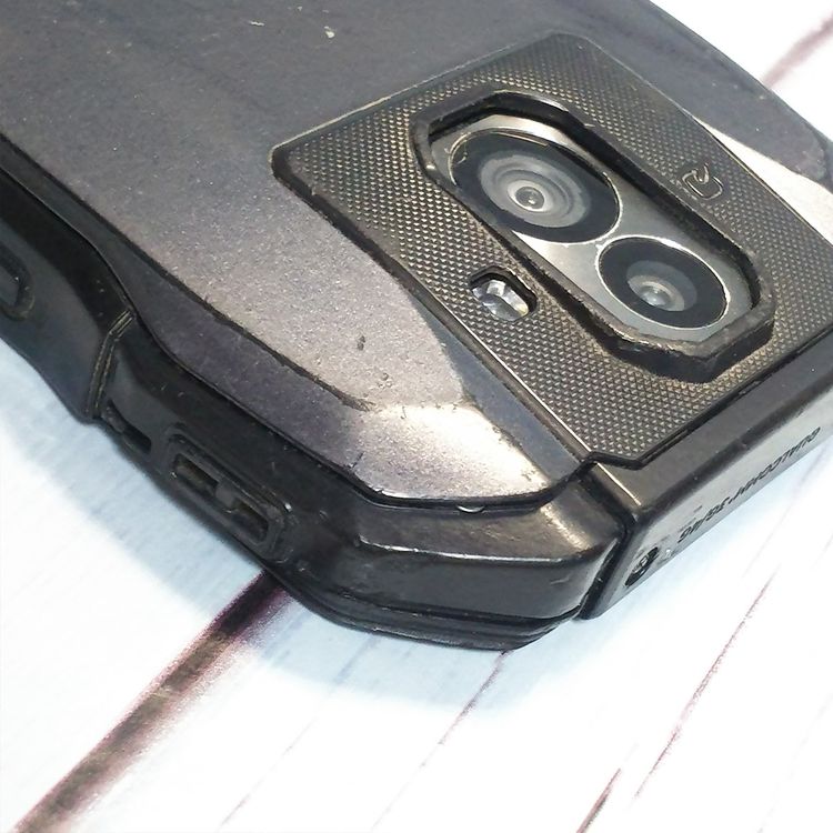 au ������ TORQUE G04 �֥�å� KYV46  208