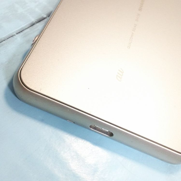 SHARP au SHV36 BASIO2 �������  669