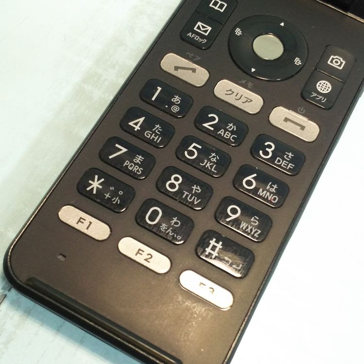 KYOCERA au GRATINA 4G BLACK KYF31 [������]  805