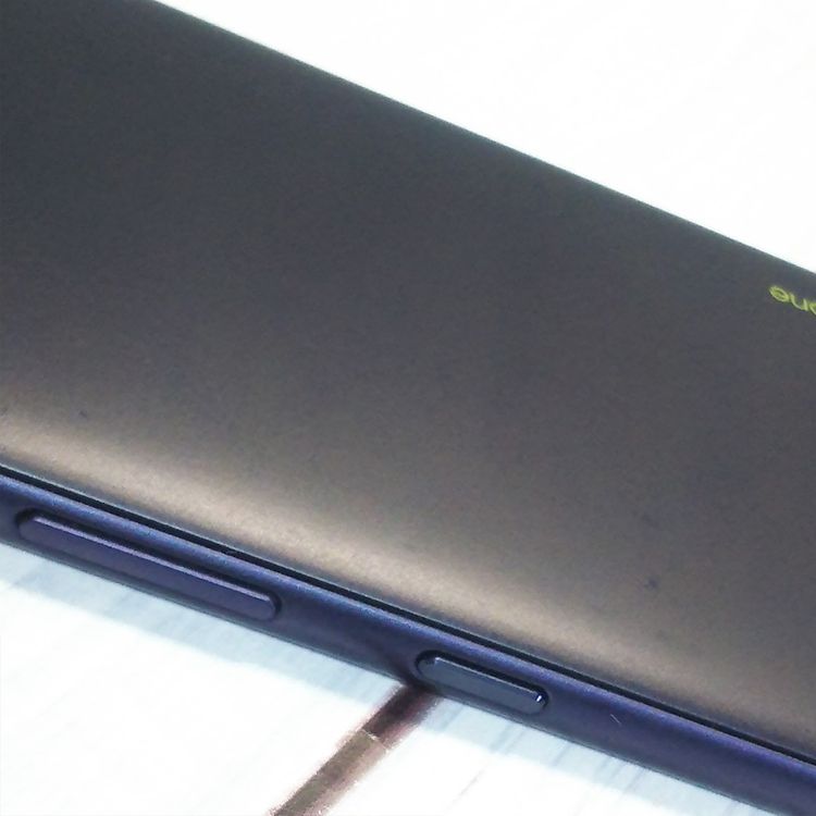 au Qua phone QZ ������ KYV44 ����ǥ���  721