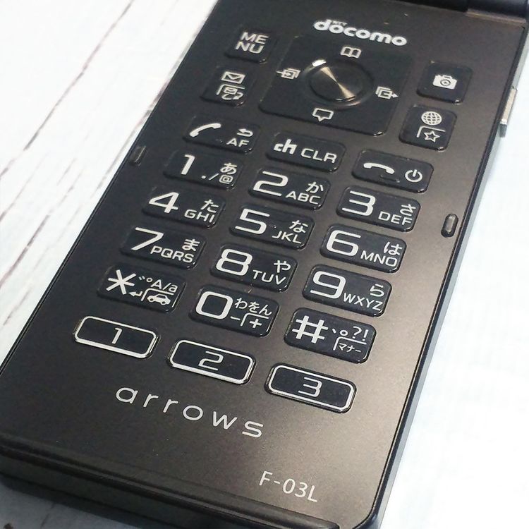 docomo arrows �ٻ��� �������� F-03L �֥�å�  662
