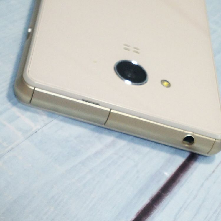 docomo SH-04G Gold ������� AQUOS EVER  692