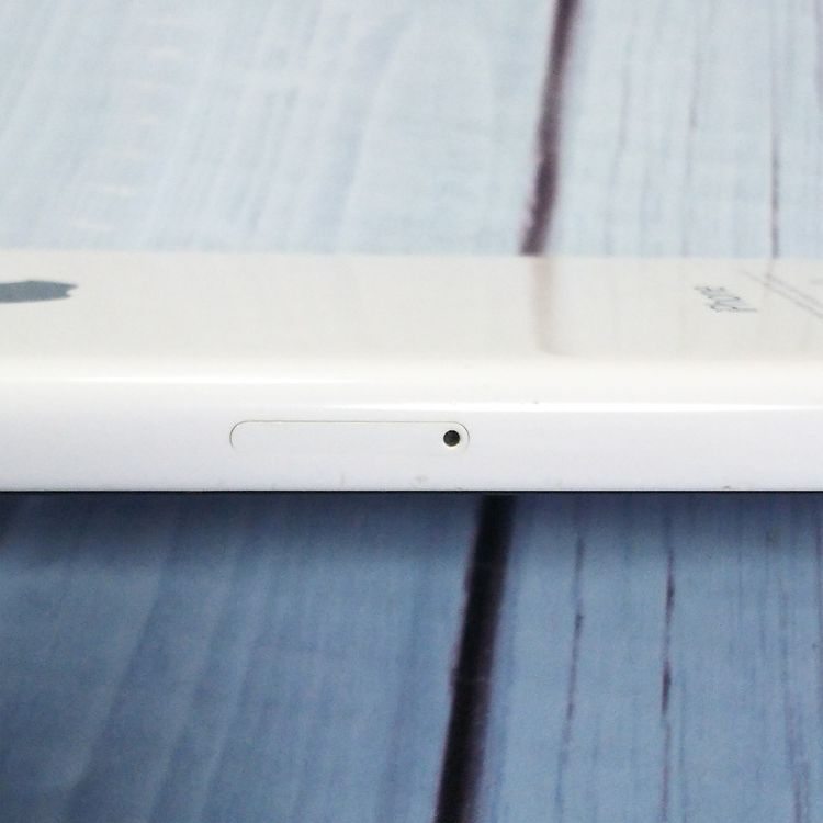 au iPhone5c 16GB �ۥ磻�� 823