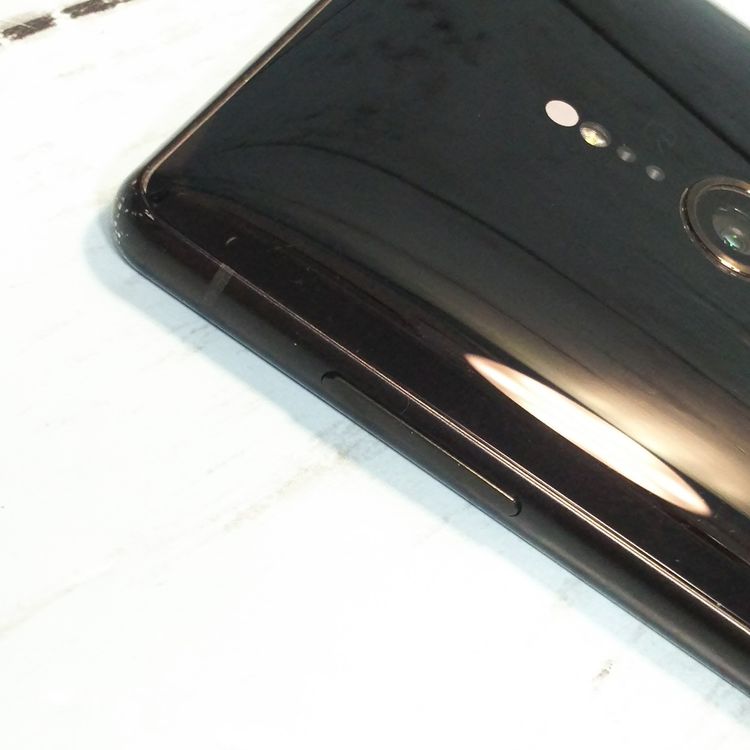 docomo SONY Xperia XZ2 64GB �֥�å� SO-03K  669