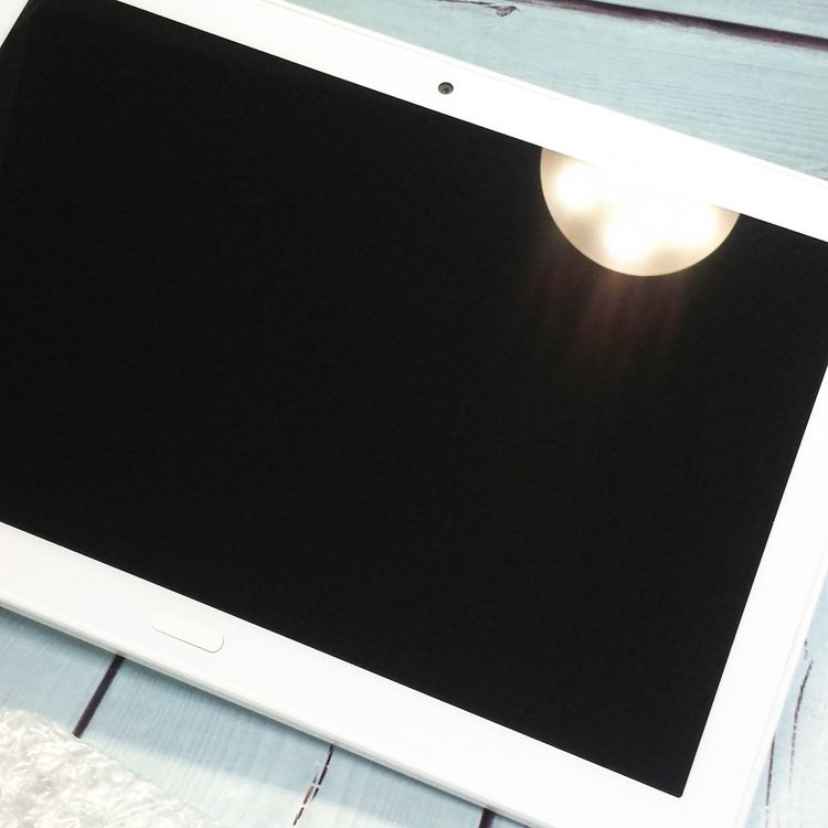 docomo dtab d-41A SHARP Androidタブレット ホワイト  美品 432