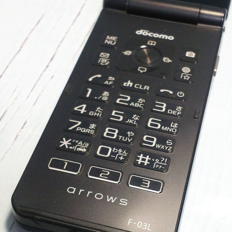 docomo arrows �ٻ��� �������� F-03L �֥�å�  787