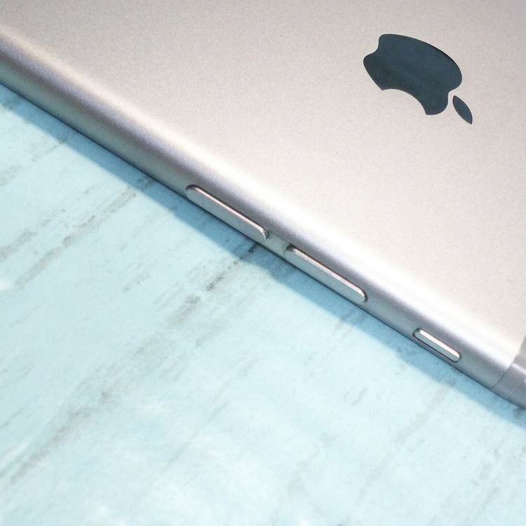 au iPhone6 16GB ���ڡ������졼 320