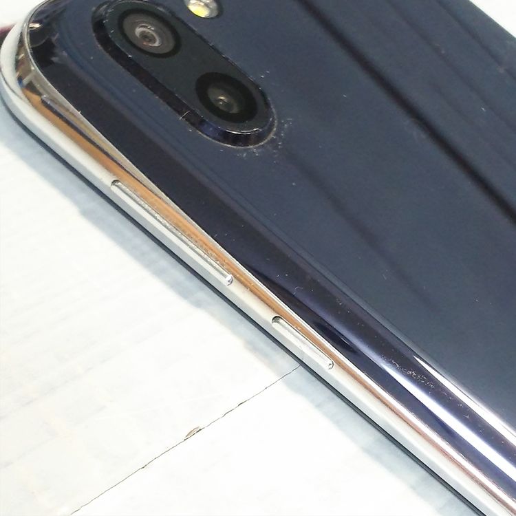 docomo AQUOS R2 SH-03K Premium Black  664