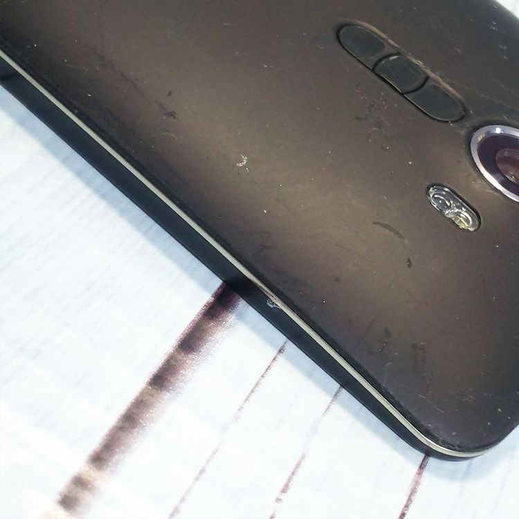 au LG isai vivid LGV32 �쥶���֥�å�  652