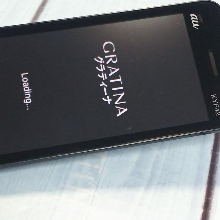 au GRATINA KYF42 �֥�å� ������ SIM���å�  696