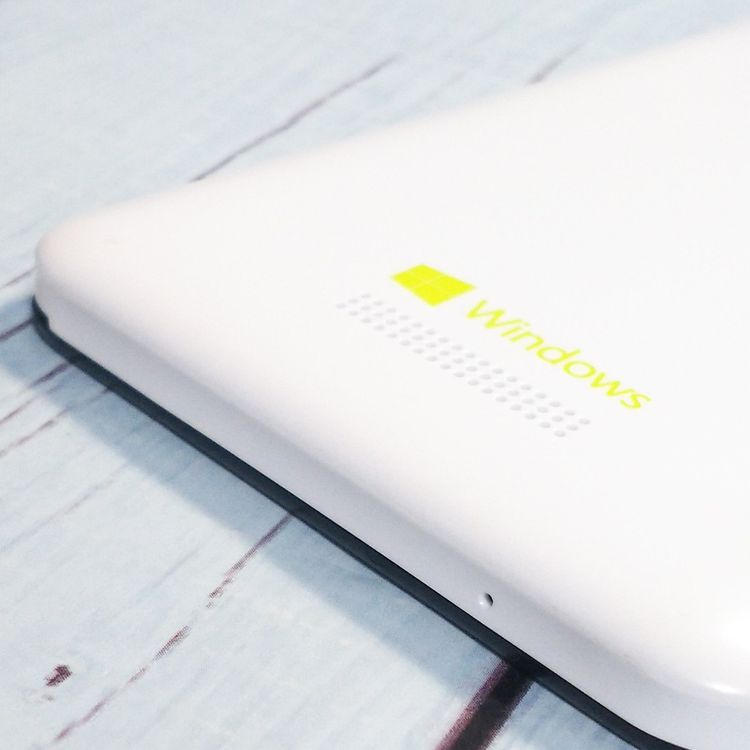 MADOSMA Q501 �ۥ磻�� Windows Phone  460