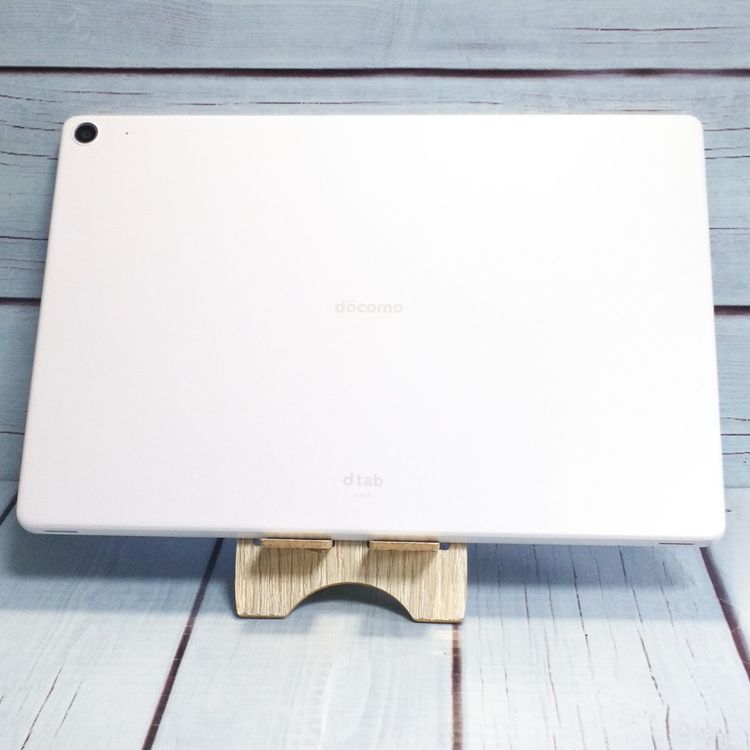 docomo dtab d-41A SHARP Androidタブレット ホワイト  美品 898