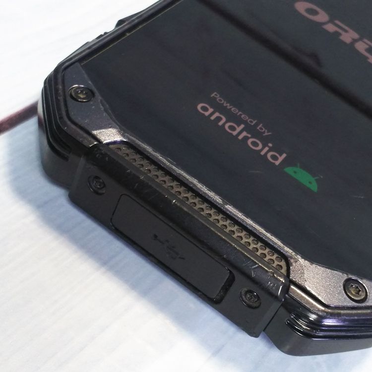 au ������ TORQUE G04 �֥�å� KYV46  976