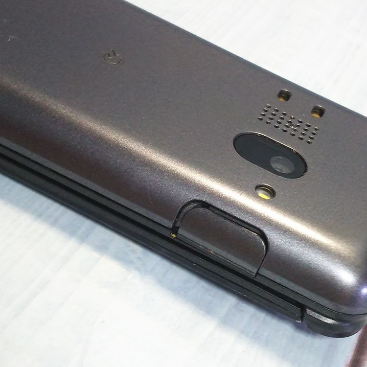 KYOCERA au GRATINA 4G BLACK KYF31  051