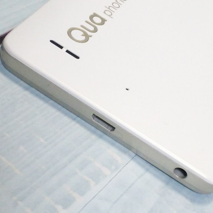 au Qua phone PX LGV33 �ۥ磻��  682